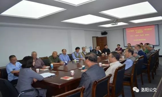 集團(tuán)黨委為離退休老干部上“不忘初心、牢記使命”主題教育專題黨課