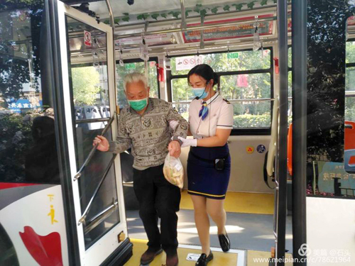 車靚，服務(wù)也靚01.jpg
